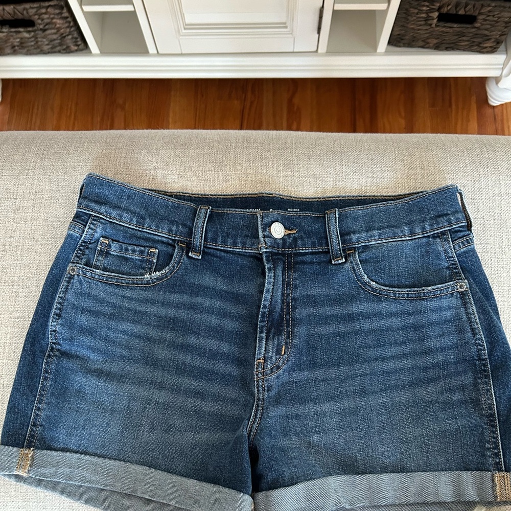 Old Navy Blue Jean Shorts Classic Distressed Style- nwot